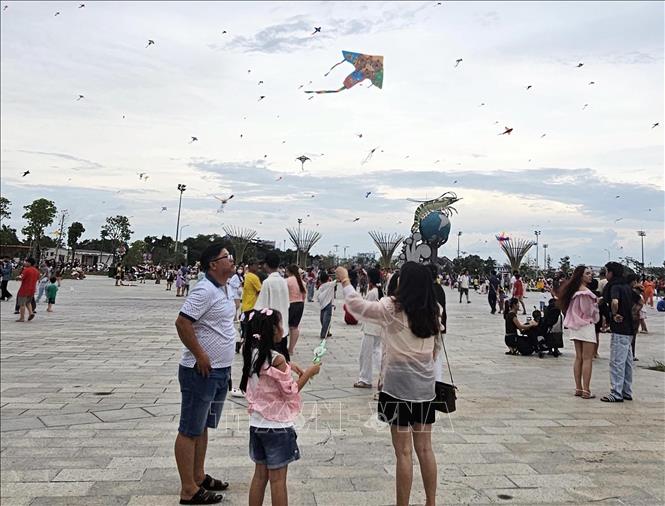 Đây là hoạt động nhằm tạo sân chơi lành mạnh, bổ ích cho các em thiếu nhi, đoàn viên, thanh niên và người dân địa phương. Ảnh: Trung Hiếu - TTXVN