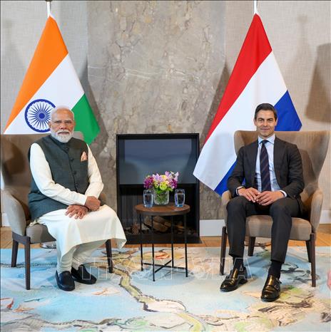 Thủ tướng Ấn Độ Narendra Modi (trái) và Thủ tướng Hà Lan Rob Jetten tại cuộc gặp ở La Haye ngày 17/5/2026. Ảnh: ANI/TTXVN