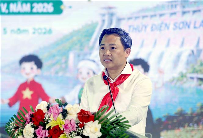 Chủ tịch Ủy ban nhân dân tỉnh Sơn La Nguyễn Đình Việt phát biểu. Ảnh: Quang Quyết - TTXVN