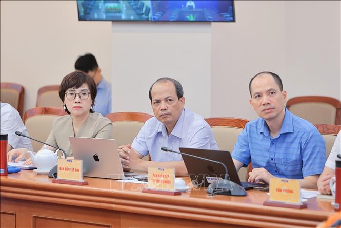 Các đại biểu tham dự Lễ ra mắt ấn phẩm thông tin chuyên đề 