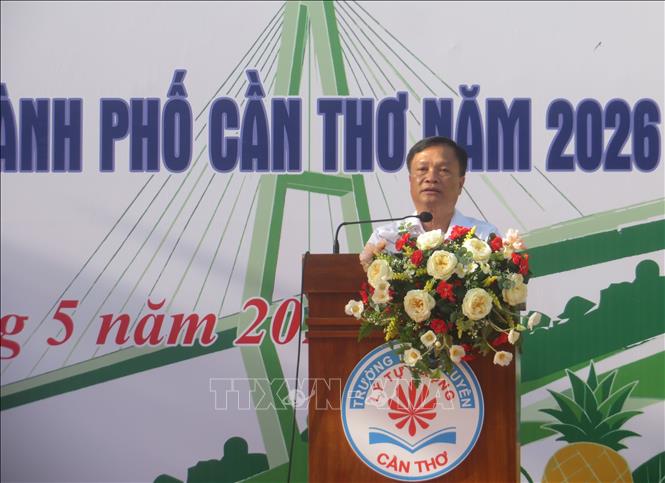 Ông Nguyễn Văn Hiền, Phó Giám đốc Sở Giáo dục và Đào tạo thành phố Cần Thơ, phát biểu tại sự kiện. Ảnh: Ánh Tuyết - TTXVN