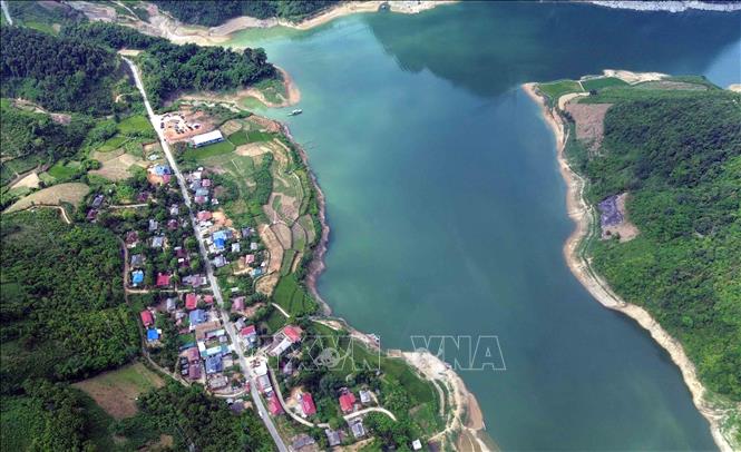 Khu vực lòng hồ thủy điện Sơn La tại xã Chiềng Lao - nơi đầu tư dự án. Ảnh: Quang Quyết - TTXVN