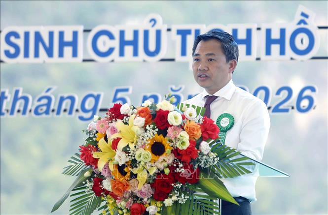 Chủ tịch Ủy ban Nhân dân tỉnh Sơn La Nguyễn Đình Việt phát biểu. Ảnh: Quang Quyết - TTXVN