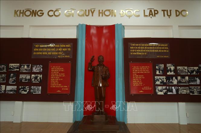 Nhà trưng bày những hình ảnh, kỷ vật, bút tích của Bác tại Đền thờ Bác Hồ ở xã Lương Tâm, thành phố Cần Thơ. Ảnh: Duy Khương – TTXVN