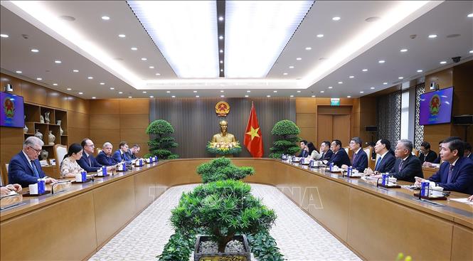 Thủ tướng Lê Minh Hưng tiếp Đại sứ Liên bang Nga tại Việt Nam Gennady Bezdetko. Ảnh: Dương Giang – TTXVN
