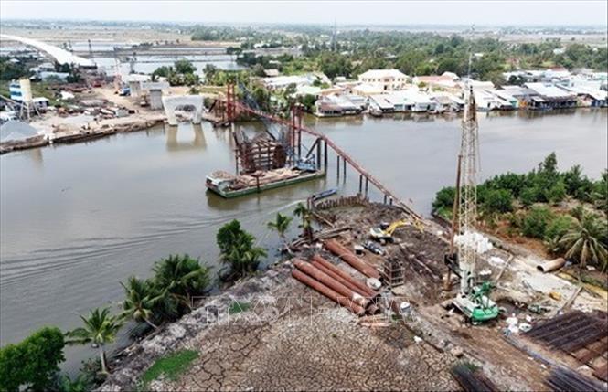 Dự án đường Hồ Chí Minh, đoạn Gò Quao - Vĩnh Thuận được đẩy nhanh thi công với tinh thần khẩn trương 