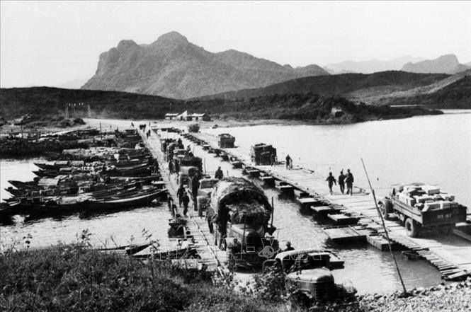 Bến phà Long Đại (Quảng Bình) - 