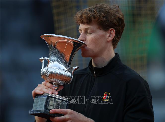 Phút đăng quang vô địch Rome Masters của tay vợt Jannik Sinner ở Rome, Italy ngày 17/5/2026. Ảnh: THX/TTXVN