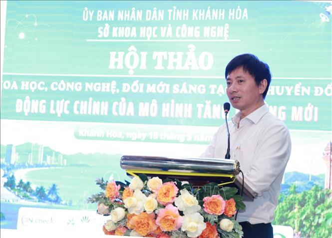  Ông Phạm Quốc Hoàn, Giám đốc Sở Khoa học và Công nghệ tỉnh Khánh Hòa phát biểu tại hội thảo. Ảnh: Phan Sáu - TTXVN