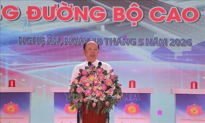 Ông Bùi Thanh An, Phó Chủ tịch thường trực UBND tỉnh Nghệ An phát biểu tại lễ khởi công. Ảnh: Trịnh Duy Hưng - TTXVN
