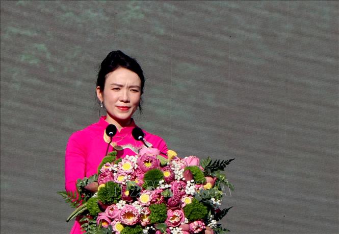 Giám đốc Sở Văn hóa, Thể thao và Du lịch tỉnh Nghệ An Trần Thị Mỹ Hạnh phát biểu tại lễ khánh thành. Ảnh: Văn Tý-TTXVN