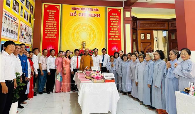 “Không gian văn hóa Hồ Chí Minh” tại chùa Giác Phước (xã Thái Mỹ) được ra mắt vào đúng dịp kỷ niệm 136 năm Ngày sinh nhật Bác. Ảnh: Hữu Duyên - TTXVN 
