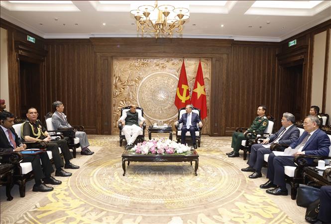 Tổng Bí thư, Chủ tịch nước Tô Lâm tiếp Bộ trưởng Bộ Quốc phòng Ấn Độ Rajnath Singh. Ảnh: Thống Nhất – TTXVN
