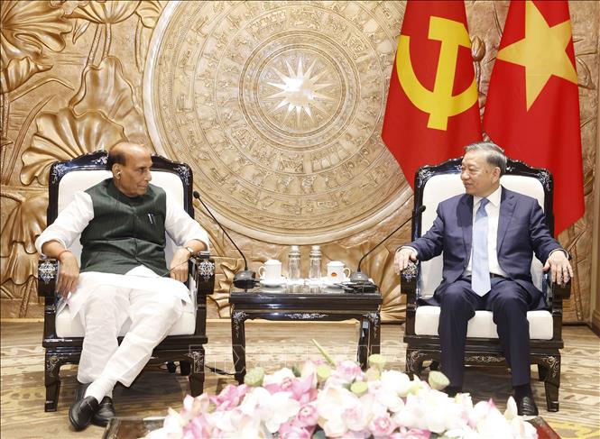 Tổng Bí thư, Chủ tịch nước Tô Lâm tiếp Bộ trưởng Bộ Quốc phòng Ấn Độ Rajnath Singh. Ảnh: Thống Nhất – TTXVN