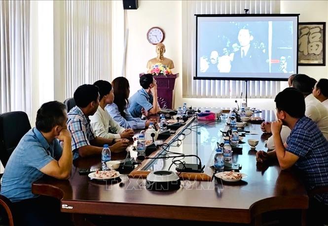 Tổng Lãnh sự quán Việt Nam tại tỉnh Battambang tổ chức buổi chiếu phim tư liệu với chủ đề: 