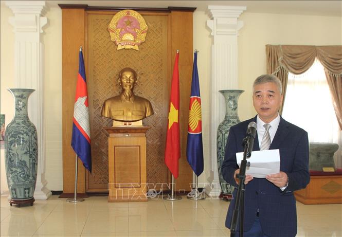 Đồng chí Ngô Quốc Thái, Phó Bí thư Đảng ủy tại Campuchia, phát biểu tại buổi lễ. Ảnh: Minh Hưng - PV TTXVN tại Campuchia