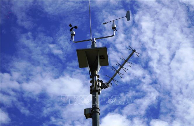 Hệ thống đo gió tự động tại Đài khí tượng thủy văn tỉnh Đồng Tháp. Ảnh: Nhựt An - TTXVN