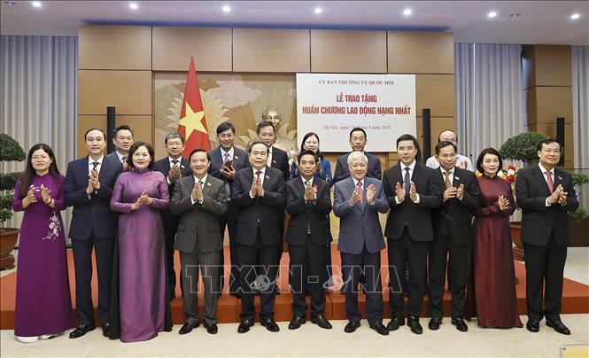 Chủ tịch Quốc hội Trần Thanh Mẫn với đại biểu. Ảnh: Doãn Tấn - TTXVN