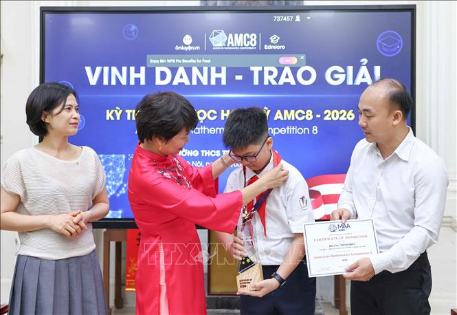 Ngày 19/5/2026, Ban tổ chức cuộc thi đã trao giải cho các học sinh đạt giải của trường THCS Trưng Vương. Ảnh: Thanh Tùng - TTXVN