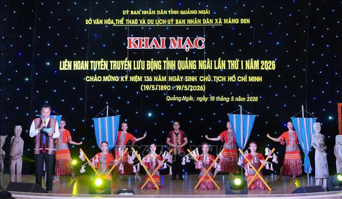 Các tiết mục tại liên hoan. Ảnh: Dư Toán - TTXVN