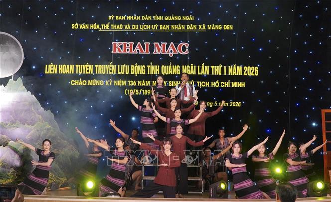 Các tiết mục tại liên hoan. Ảnh: Dư Toán - TTXVN