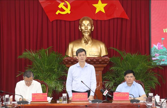 Ông Lê Quang Tùng, Ủy viên Trung ương Đảng, Bí thư Thành ủy Cần Thơ, phát biểu tại buổi làm việc. Ảnh: Ngọc Thiện- TTXVN