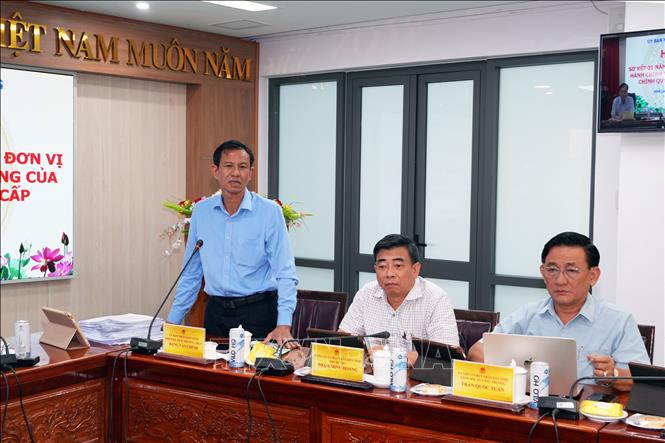 Phó Chủ tịch Thường trực UBND tỉnh Vĩnh Long Đặng Văn Chính phát biểu tại hội nghị. Ảnh: Phạm Minh Tuấn-TTXVN 