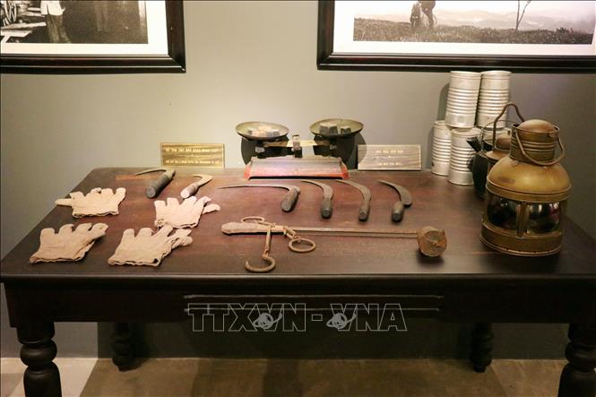 Exhibition space showcasing tea production tools in the Long Dinh Tea Museum, Xuan Truong ward, Da Lat, Lam Dong province. VNA Photo: Nguyễn Thành