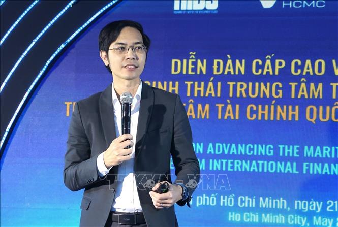 PGS.TS Nguyễn Hữu Huân, Phó Chủ tịch Cơ quan điều hành VIFC-HCMC, phát biểu tham luận tại Diễn đàn. Ảnh: Hứa Chung-TTXVN