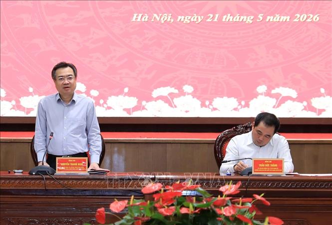 Trưởng ban Chính sách, chiến lược Trung ương Nguyễn Thanh Nghị, Trưởng đoàn Công tác Trung ương và Thường trực Ban Chỉ đạo xây dựng Đề án, chủ trì hội nghị. Ảnh: Văn Điệp - TTXVN