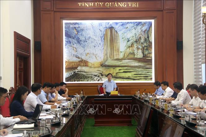 Bí thư Tỉnh ủy Quảng Trị Nguyễn Văn Phương yêu cầu nâng vai trò Trung tâm Xúc tiến trong hỗ trợ doanh nghiệp.  Ảnh: Nguyên Linh - TTXVN