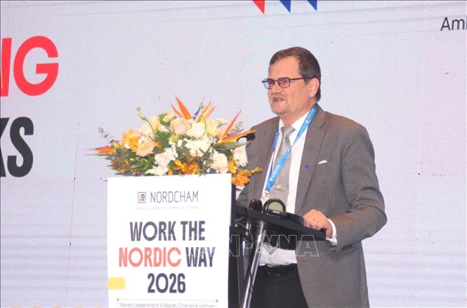 Finnish Ambassador to Vietnam Pekka Voutilainen delivers a speech at the event. VNA Photo: Mỹ Phương