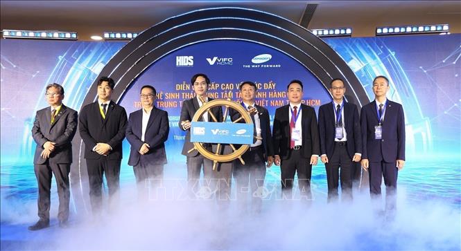 Delegates at the launching ceremony. VNA Photo: Hứa Chung