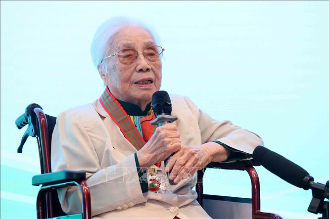 Former Vice President Nguyen Thi Binh speaks at the ceremony. VNA Photo: An Đăng