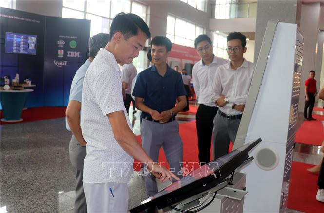Các đại biểu tại hội thảo khoa học với chủ đề 