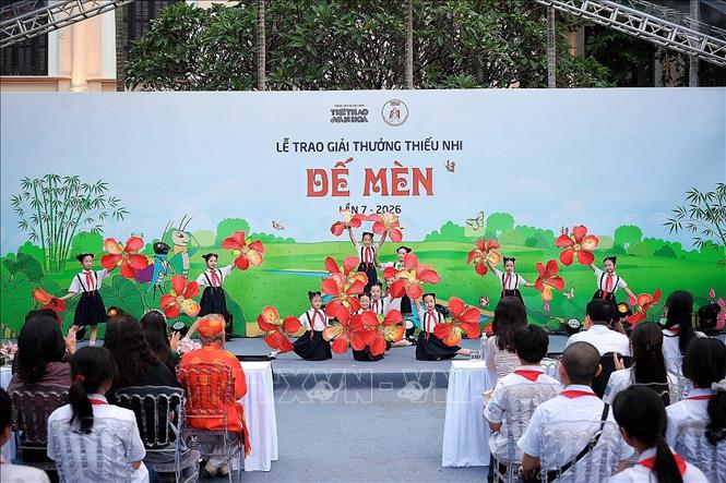 Tiết mục văn nghệ tại lễ trao giải. Ảnh: Phạm Tuấn Anh - TTXVN