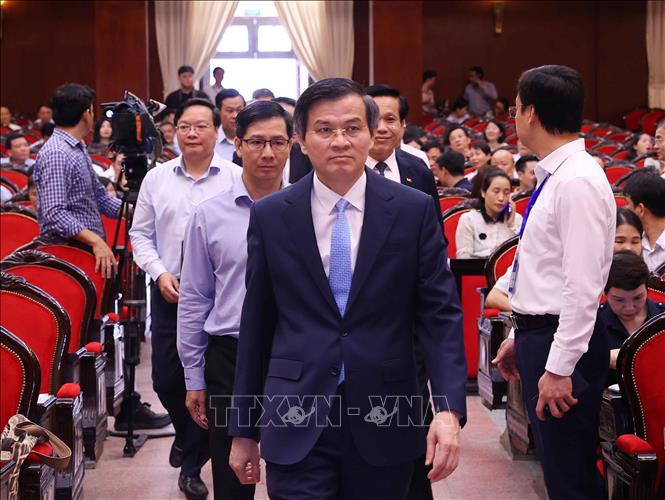 PGS.TS Đoàn Minh Huấn, Ủy viên Bộ Chính trị, Giám đốc Học viện Chính trị quốc gia Hồ Chí Minh đến dự và chủ trì buổi lễ. Ảnh: Văn Điệp - TTXVN