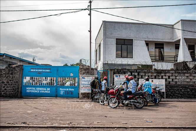 Quang cảnh bên ngoài một bệnh viện được sử dụng làm trung tâm điều trị Ebola tại Goma, CHDC Congo. Ảnh: THX/TTXVN