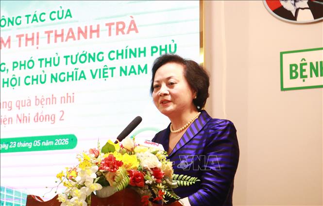 Phó Thủ tướng Phạm Thị Thanh Trà phát biểu tại buổi thăm, tặng quà cho bệnh nhi đang điều trị ở Bệnh viện Nhi đồng 2 Thành phố Hồ Chí Minh. Ảnh: Đinh Hằng - TTXVN