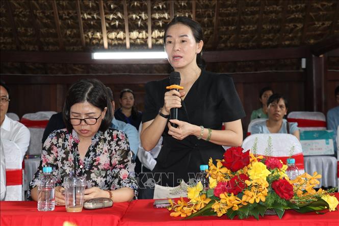 Bà Nguyễn Thị Hồng Nhung, Phó Chủ tịch Liên minh Hợp tác xã thành phố Đồng Nai chia sẻ tại hội nghị. Ảnh: Nhật Bình – TTXVN