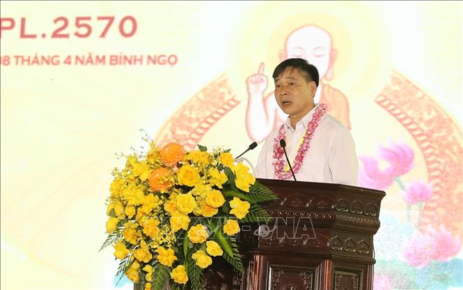 Ông Nguyễn Anh Chức, Phó Chủ tịch UBND tỉnh Ninh Bình phát biểu tại Đại lễ. Ảnh: Đức Phương - TTXVN