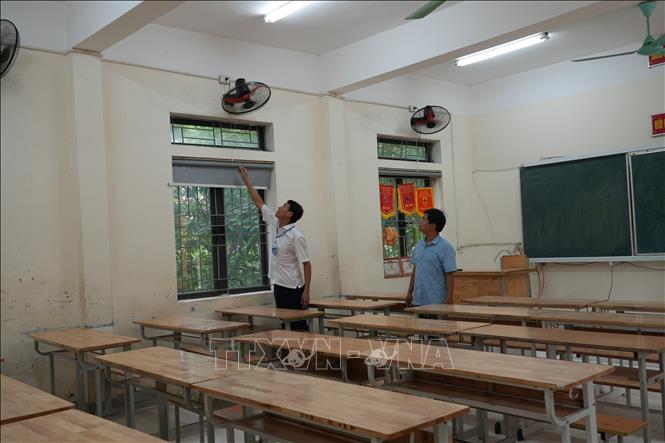 Là đơn vị đặt điểm thi, Trường THPT Mường Quạ, xã Môn Sơn đã chủ động trong việc chuẩn bị đầy đủ cơ sở vật chất, trang thiết bị và các điều kiện đảm bảo khác để phục vụ cho điểm thi tại đơn vị diễn ra thuận lợi, an toàn đạt hiệu quả cao. Ảnh: Bích Huệ - TTXVN