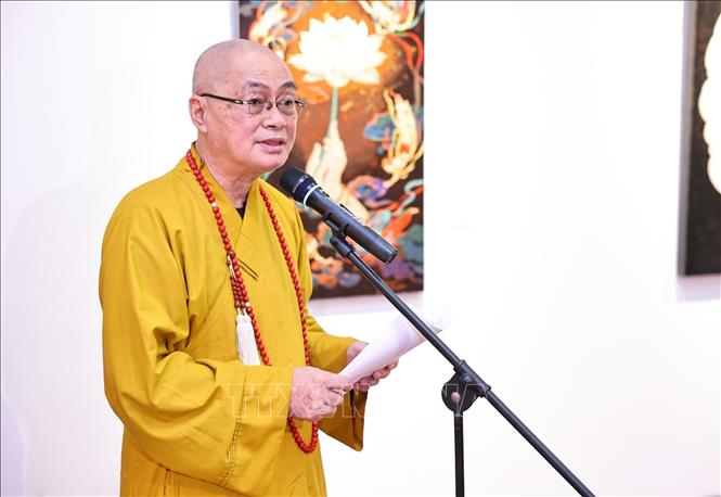 Thượng tọa Thích Minh Hiền, Phó Trưởng ban Thường trực Ban Văn hóa trung ương Giáo hội Phật giáo Việt Nam phát biểu khai mạc. Ảnh: Minh Đức – TTXVN