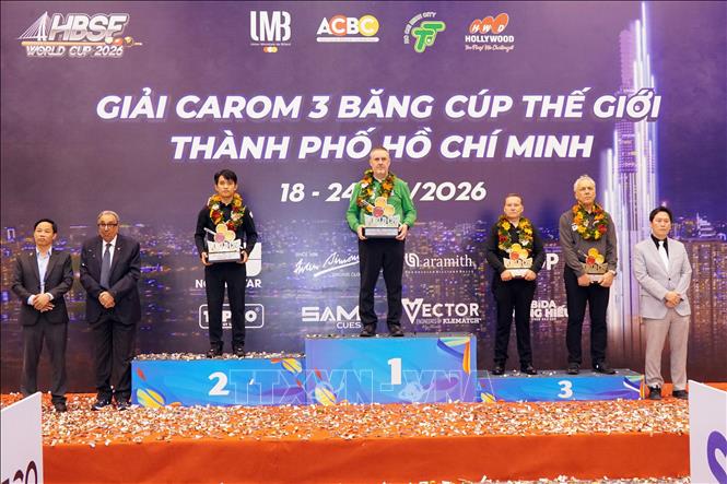 Lễ trao giải Giải Billiards Carom 3 băng Cúp Thế giới TP. Hồ Chí Minh 2026: Frederic Caudron giành chức vô địch; Chiêm Hồng Thái giành ngôi Á quân; Marco Zanetti (Ý) và Eddy Merckx (Bỉ) đồng hạng Ba . Ảnh: Trung Tuyến – TTXVN