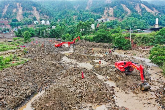 Khu vực chịu ảnh hưởng của lũ quét tại quận Vĩnh Xuyên, Trùng Khánh, Trung Quốc, ngày 25/5/2026. Ảnh: THX/TTXVN