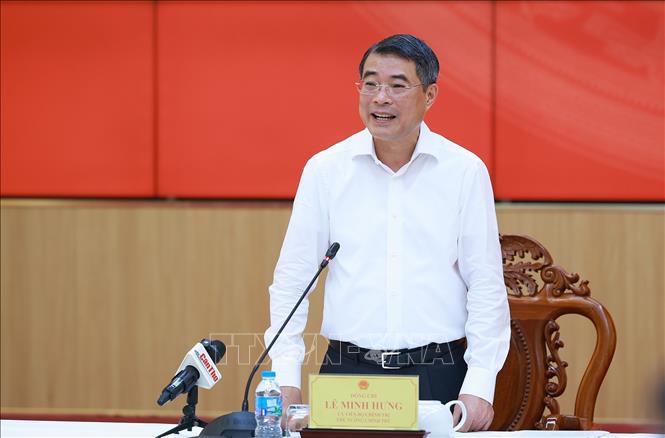 Thủ tướng Lê Minh Hưng làm việc với Ban Thường vụ Thành uỷ Cần Thơ. Ảnh: Dương Giang – TTXVN 

