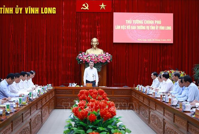 Thủ tướng Lê Minh Hưng chủ trì làm việc với Ban Thường vụ Tỉnh uỷ Vĩnh Long. Ảnh: Dương Giang – TTXVN
