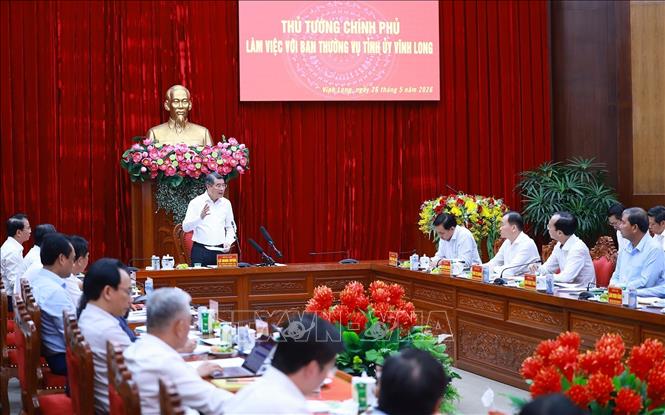 Thủ tướng Lê Minh Hưng kết luận buổi làm việc với Ban Thường vụ Tỉnh uỷ Vĩnh Long. Ảnh: Dương Giang – TTXVN