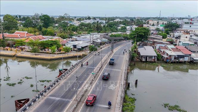 Dự án nâng cấp, mở rộng Quốc lộ 91 đoạn từ Km0 - Km7, vốn đầu tư hơn 7.237 tỷ đồng của Cần Thơ đang chậm tiến độ. Ảnh: Thanh Liêm - TTXVN