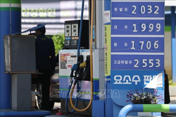 Một trạm xăng ở Seoul, Hàn Quốc. Ảnh: Yonhap/TTXVN
